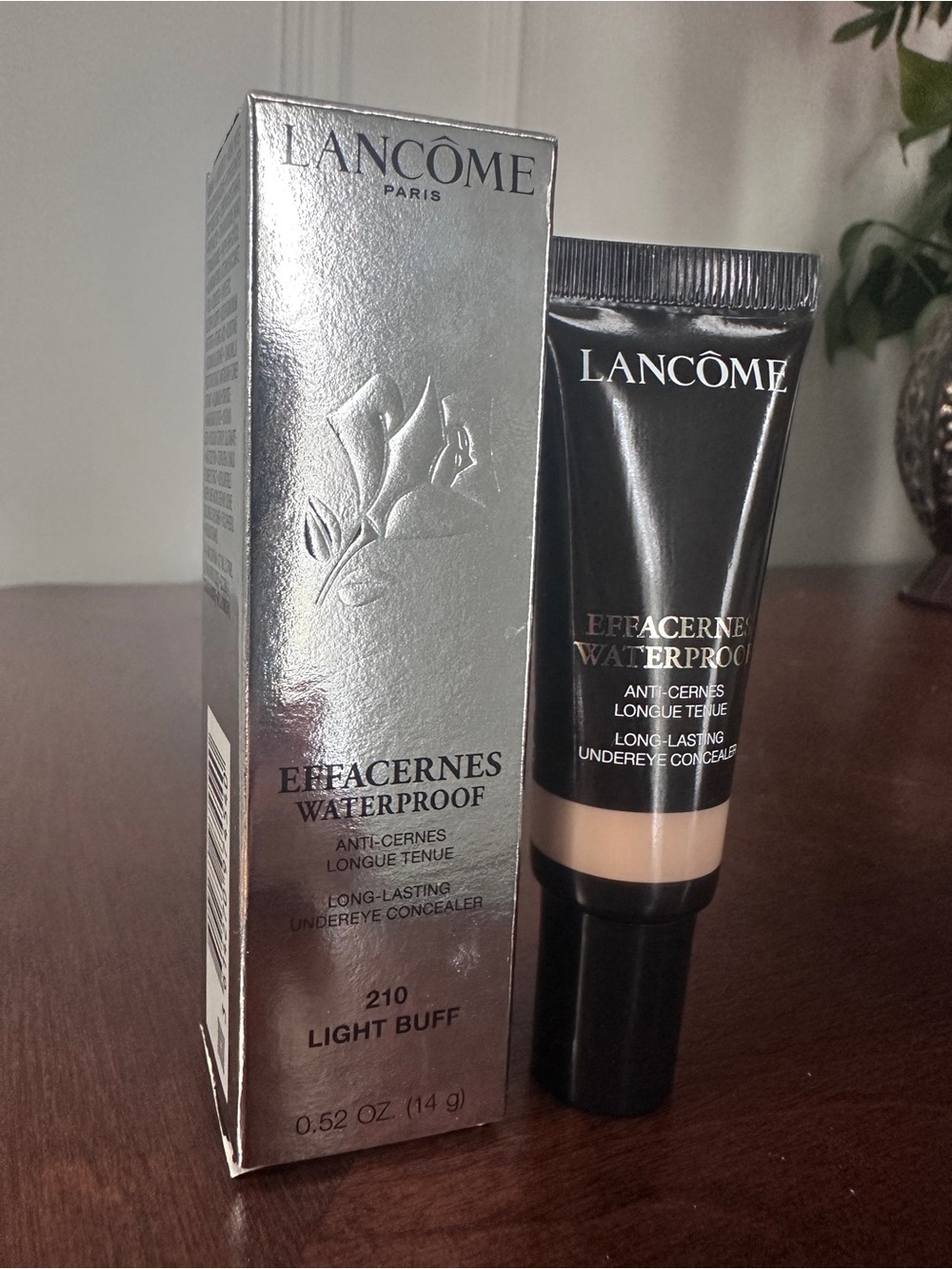 Lancome Effacernes Waterproof Undereye Concealer - Light Buff (210)